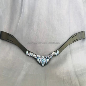 Bande de front de cheval en cuir noir de forme incurvée durable avec des bandes de front de cristaux d'aqua d'argent et de turquoise personnalisées dans toutes les tailles - Product Image 5