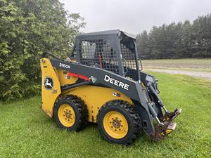 Chargeuse à pneus John Deere 316GR d'occasion, comparaison avec les chargeuses à pneus similaires, machine de construction haute performance, prix avantageux - Product Image 3