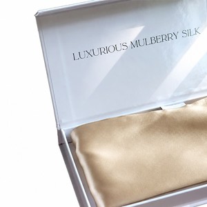 Federa in Seta Satinata di Lusso <span class=keywords><strong>con</strong></span> Chiusura a Cerniera, Logo Personalizzato, Spedizione Rapida - Product Image 1