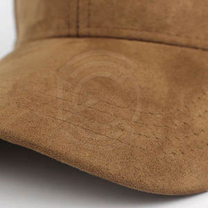 Casquette de baseball élégante fabriquée au Pakistan avec des motifs détaillés, un matériau respirant et un look polyvalent, idéale pour le streetwear - Product Image 6