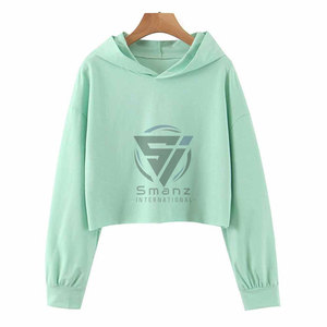Sweat à capuche court Willow pour femme, style épaules tombantes, coupe ajustée, avec logo personnalisé, 55% coton 45% élasthanne, fermeture éclair intégrale classique - Product Image 1