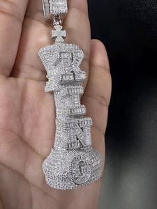 Colgante de Pieza de Ajedrez Rey con Diamantes de Moissanita Plateados, Diamantes con Claridad VVS, Estilo Hip Hop, Unisex - Product Image 5