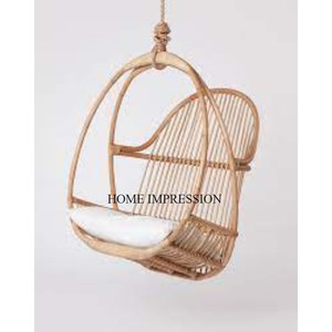 Columpios de material de ratán para exteriores de alta calidad con detalles intrincados, perfectos para crear un espacio de jardín sereno con encanto vintage - Product Image 1