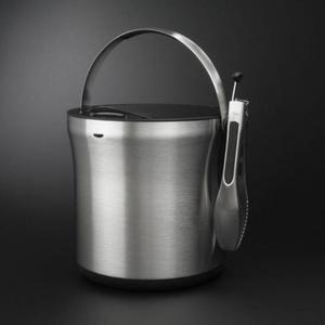 Elegante cubo de hielo de acero inoxidable con una forma geométrica única y que proporciona un toque moderno para el entretenimiento con estilo en casa - Product Image 5