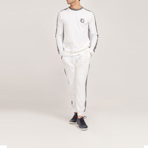 Survêtements pour hommes de qualité supérieure Slim Fit Cotton Polyester Hot Selling Solid Pattern for Spring Season - Product Image 2