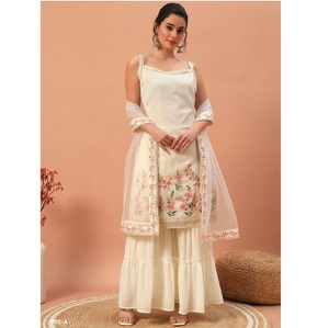 Dernier costume indien Sharara pour femmes Costume brodé élégant avec tenue traditionnelle de fête et de mariage Dupatta - Product Image 1
