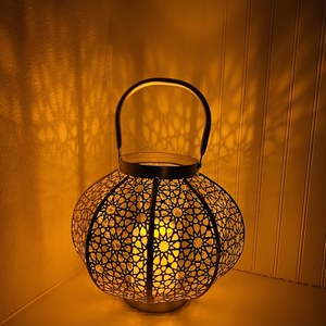 Suministro directo de fábrica Linternas de metal marroquíes Venta caliente Inicio Decorativo Metal Candelabros Frascos para bodas y Navidad - Product Image 4