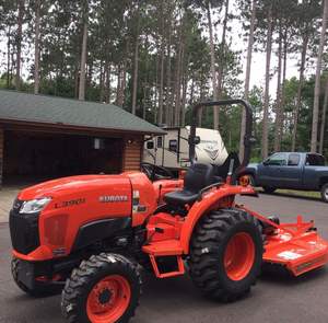 Tractor usado KUBOTA LM2605 4wd Rueda Equipo agrícola Tractor - Product Image 2
