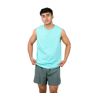 Débardeur de sport pour homme en bleu aqua uni, personnalisable, à séchage rapide, léger et respirant, parfait pour l'entraînement et les sports - Product Image 6