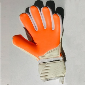 Gants de gardien de but de football professionnel sur mesure OEM conception de coupe négative de paume en latex allemand pour le football - Product Image 6