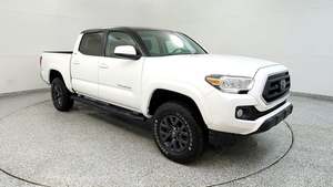 UTILISÉ EN BON ÉTAT 2022 pour Tacoma SR5 V6 Double Cab 4WD Conduite à gauche 5 sièges - Product Image 6