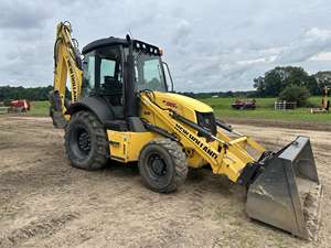 Nouvelle chargeuse-pelleteuse Hollan B95C puissante à vendre idéale pour la construction et les travaux lourds - Product Image 5