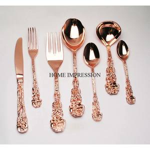 Juego de cubiertos con cuchara y cuchillos con acabado antiguo de cobre de aspecto brillante con asas únicas de diseño elegante a precio competitivo - Product Image 1