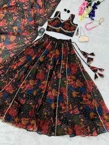 Último diseñador Organza Seda Floral Impreso Trabajo Lehenga Choli Por FabZone - Product Image 2