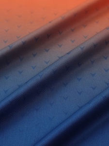 Camiseta de fútbol de secado rápido ligera antibacteriana logotipo personalizado conjunto transpirable 100% poliéster cuello en V equipos OEM servicio personalizado - Product Image 6