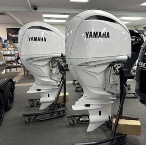 Meilleure Offre 2024 F300XCB2 & LF300XCB2 Moteur Hors-Bord Essence 6 Cylindres Blanc Arbre de 25 Pouces Paire de Moteurs Neuf - Product Image 3