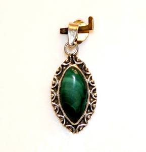 Bijoux à prix de gros Pendentif en argent sterling 925 fabriqué à la main en malachite avec des pierres précieuses populaires Cadeau pour Noël - Product Image 2