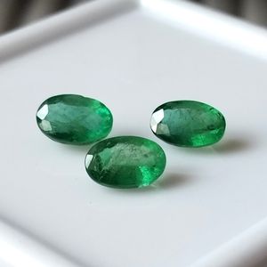 Émeraude zambienne naturelle facettée, coupe ovale excellente, pierre précieuse en vrac, 6x4 mm, pierres de coupe émeraude précieuses pour la fabrication de bijoux en vrac - Product Image 1