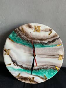 RELOJ DE PARED DE RESINA DE 10 pulgadas DE ALTA CALIDAD CON MADERA DE TECA Y RESINA PARA LA DECORACIÓN DEL HOGAR MODERNO - Product Image 2