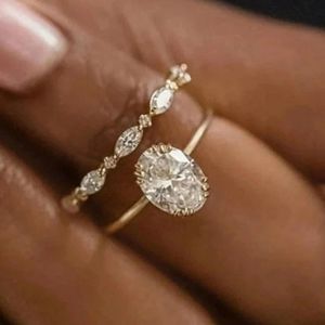 Anillo de Compromiso con Diamante Cultivado en Laboratorio de Corte Ovalado con Estilo Elegante en Oro Rosa para Mujer - Product Image 1
