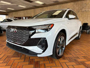 Audi Q4 e-tron 2023 en parfait état - Product Image 5