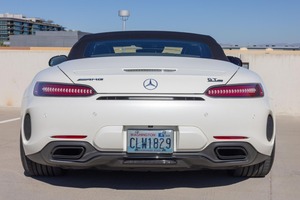 Mercedes-AMG GT C Roadster Edition 50 Premium Usado, 2018, ~18,500 Millas - Product Image 3