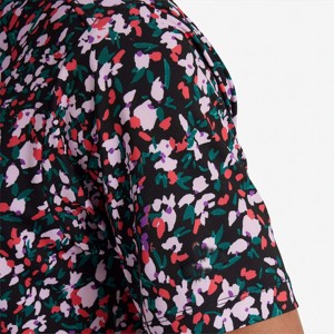 Polo de golf cómodo y flexible para hombre con mangas raglán cortas, tela estampada de verano para un aspecto atlético moderno - Product Image 4