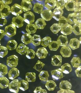 ผงเพชรสังเคราะห์แบบโมโนคริสตัลไลน์จากอินเดียปรับแต่งได้ - Product Image 1