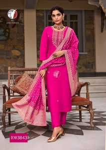 Ropa étnica de moda La mayoría de las tendencias Alta demanda Pantalón Kurti de seda romana y Dupatta con trabajo manual Exportador de moda de mujer - Product Image 2