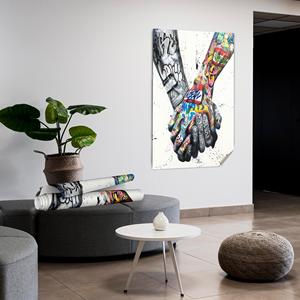 Obra de arte moderna impresa en lienzo: diseño de graffiti de pareja entrelazadas de manos, lienzo enrollado de 1 pie - Product Image 1