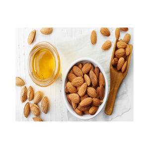 Aceite de Almendras Orgánico de Alta Calidad, Extracto Natural para el Cuidado Facial, Corporal y Capilar a Precio de Mayoreo - Product Image 3