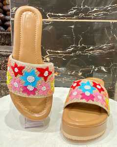 Sandalias de trabajo con cuentas e hilo étnico para mujer hechas a mano, Sandalias planas estilo bohemio para ropa informal y de FIESTA DE LA India - Product Image 5