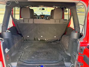 JEEP WRANGLER UNLIMITED SAHARA 4X4 2017 USADO, Volante a la Izquierda/Derecha - Product Image 5