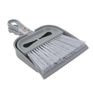 Kit de balai et pelle portables écologiques pour le nettoyage des tables à domicile, avec poils en plastique souple - Product Image 1