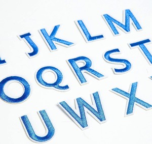 Patchs brodés alphabet colorés à coudre ou à repasser sur tissu et feutre – Patchs brodés pour vêtements et habillement - Product Image 5