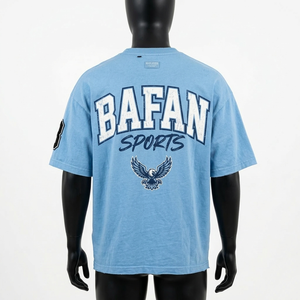 T-shirt homme en coton premium, coupe ample, bleu ciel, imprimé graphique surdimensionné, personnalisé, 100% coton, coupe ample, imprimé. - Product Image 4