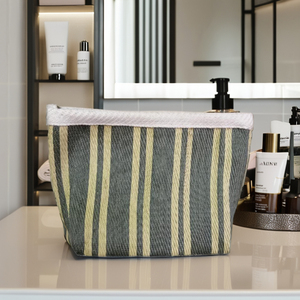 Sac de plage en nylon écologique personnalisé avec logo, pochette cosmétique réutilisable à fermeture éclair, design rayé, pochette recyclée en gros - Product Image 1