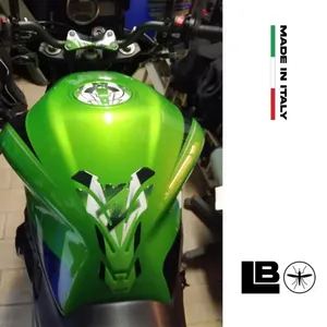 Adesivi protettivi in gel 3D compatibili con le motociclette Kawasaki Z750 e Z1000 - Product Image 2