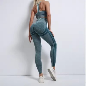 2024 femmes Logo personnalisé solide de haute qualité Gym Fitness 6 pièces Yoga ensemble Onesie avec option de taille plus pour l'entraînement - Product Image 3