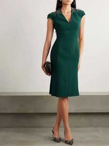 เดรสมิดิแบบเรียบง่ายแฟชั่นตรงขอบปักด้วยลูกปัดและไข่มุกด้านหน้ายาวเป็นรูปเอวธรรมชาติคอวีเรียบง่ายสไตล์หรูหรา - Product Image 3