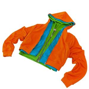 Mantente protegido con esta Sudadera con capucha doble para hombre con pasamontañas y cierre de cremallera. Una Sudadera con capucha doble imprescindible. - Product Image 5