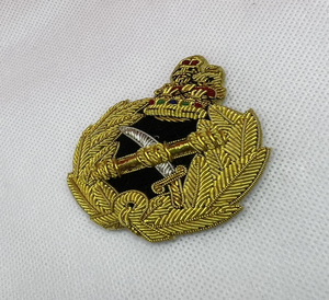 Écussons brodés à la main de luxe sur mesure OEM, fils de bullion à coudre, patchs de bullion français pour vêtements et accessoires - Product Image 6