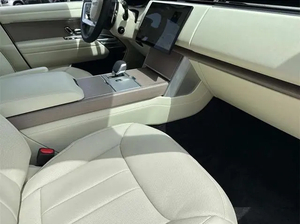 Range Rover SE P400 SUV haut de gamme d'occasion 2024 - Product Image 2