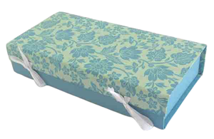 Boîte d'emballage cadeau pliante en carton recyclé fait main écologique avec fermeture en rubans de papier coton imprimé pour magasin - Product Image 2