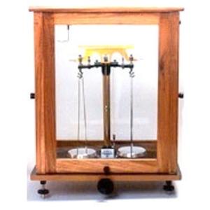 Estuche de madera InTeak con balanza analítica de 200 Gms Suministros educativos - Product Image 1