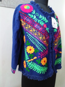Chaqueta de Invierno/Otoño Unisex Estilo Boho Indio, Acolchada, Ecológica, de Terciopelo y Algodón con Bordado Suzani Floral - Product Image 3