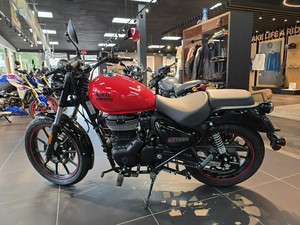 Pure Performance 2025-2026 Royals Enfields Meteor 350 349cc 1-cylindre Nouvelle Moto de Rue Expédition Porte à Porte - Product Image 6