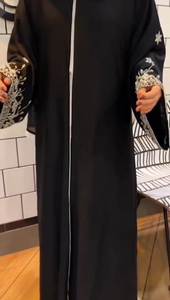 Vêtements musulmans traditionnels islamiques élégants et modestes pour femmes, brodés à la main, style abaya de Dubaï-Accessoire inclus - Product Image 2