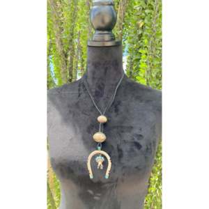Collier Naja en cuir, turquoise Kingman et argent sterling, bijou culturel de collection de fabrication Navajo, fabriqué aux États-Unis - Product Image 2