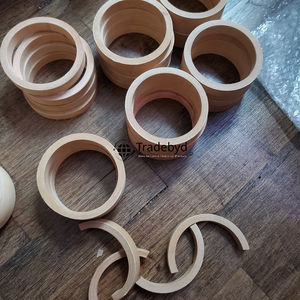 Ensemble de bracelets en bois naturel pour femmes bijoux de mode de style bohème faits à la main par Tradebyd - Product Image 3